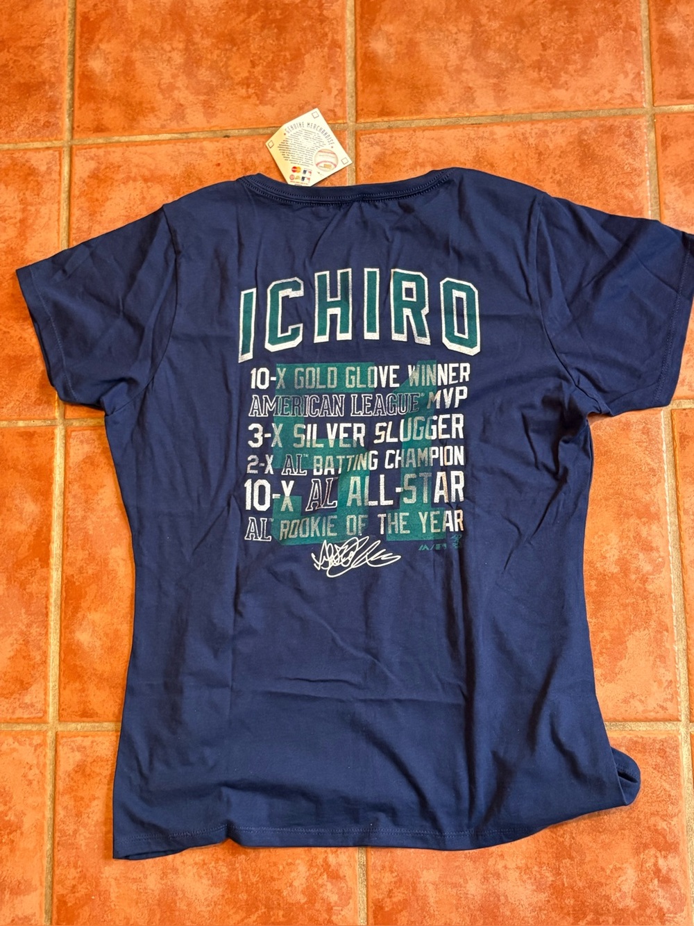 Majestic Navy Ichiro Graphic Seattle mariners women’s shirt large